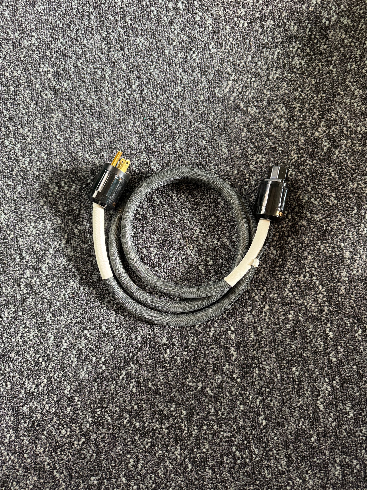 Eros Power Cable
